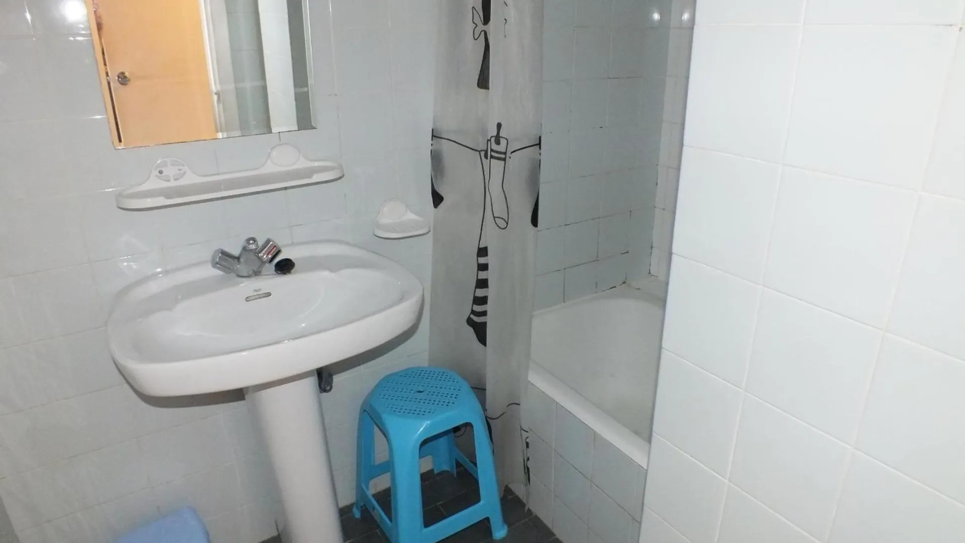 Apartamento Para 6 Personas En Rosas, Acceso A La Playa - Es-204-69 0*, Roses Spain
